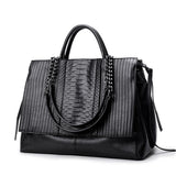 Bolsa Feminina It's Croco, Preta - MERADISE